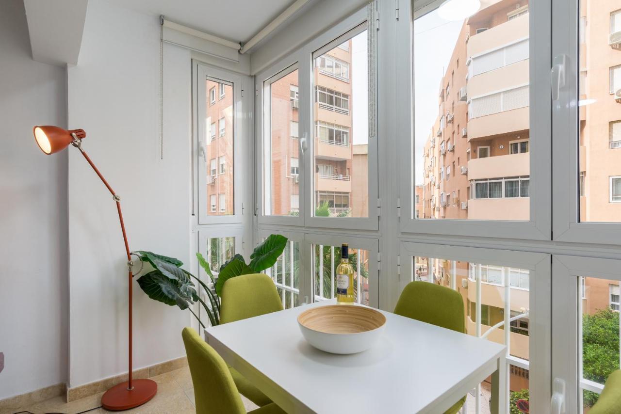 Mp5-Just Renovated Apartment Right On The Beach Malaga Bagian luar foto